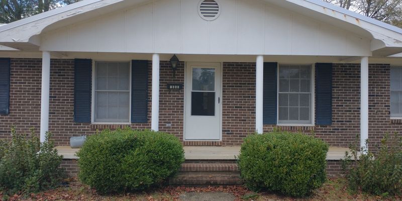 DOTHAN House: 1600 Woodland Dr