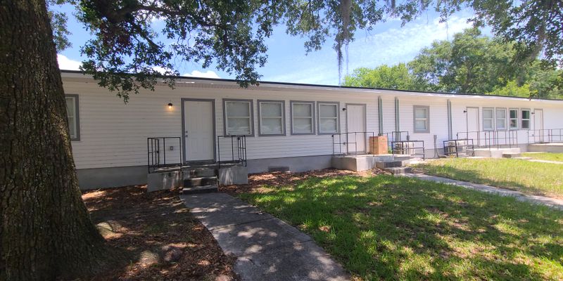 Jacksonville Apartment: 5533 Huwood Avenue
