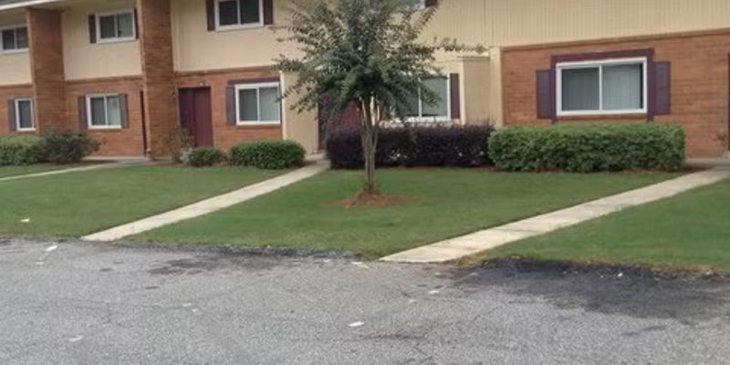 Warner Robins Townhome: 106 Wellborn Road