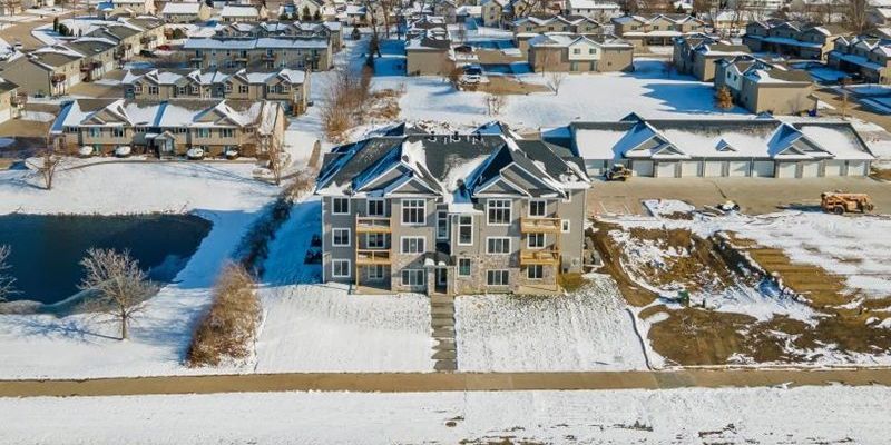 North Liberty Condo: 8 Jaro Wy