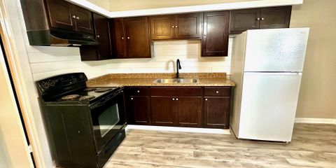 Kitchen 3.jpg