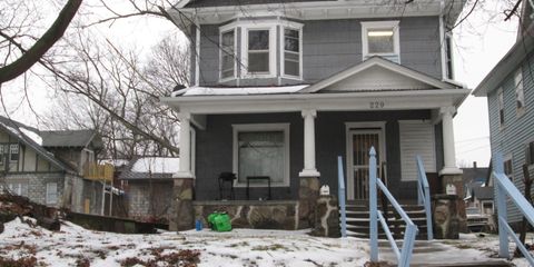 229 Washington PIC FRT.JPG