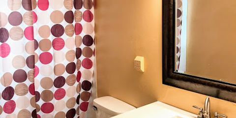 bathroom2.jpg