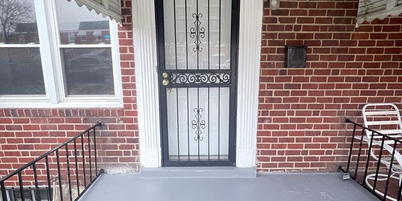 Baltimore House: 4919 Schaub Ave