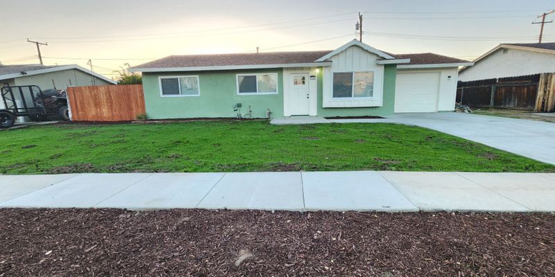Redlands House: 1327 Berkeley Dr