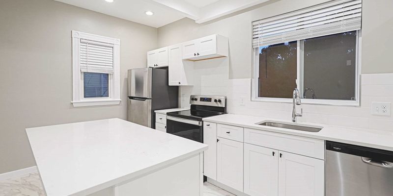 Boston Apartment: 381 Adams St