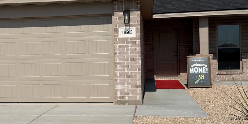 Odessa House: 10505 Dayton Rd