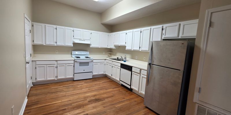 Montgomery Apartment: 2642 E 3rd St
