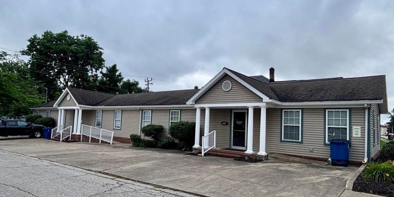 Vincennes Apartment: 721 N 7th St