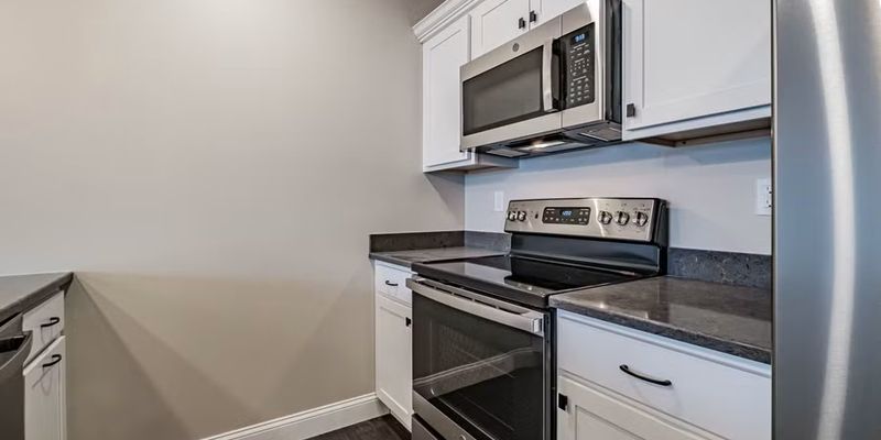 Bridgton Apartment: 271 Main St