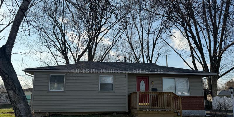 Columbus House: 6251 Faircrest Rd