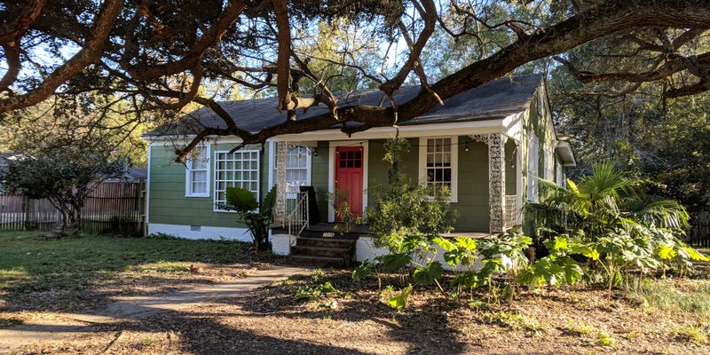 Hattiesburg House: 1006 Mamie Street