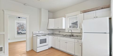07-007_Kitchen.jpg