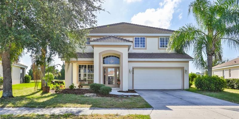 Bradenton House: 9028 Willowbrook Circle