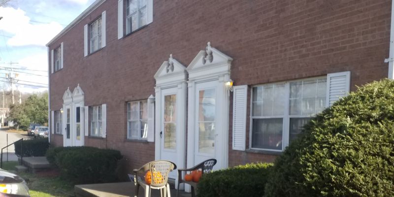 Saint Marys Apartment: 319 Washington Street