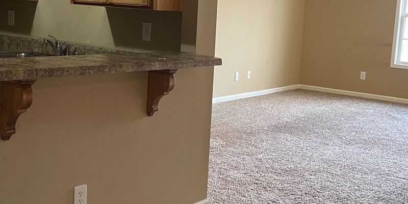 Bowling Green Apartment: 241 McFadin Station Street