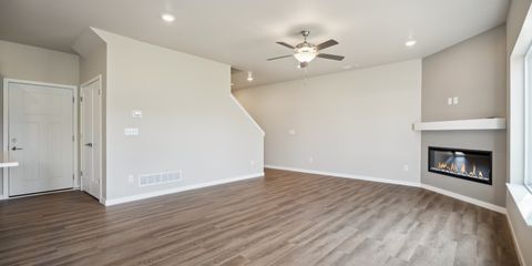 05-113_2242 Eversull Ln.jpg