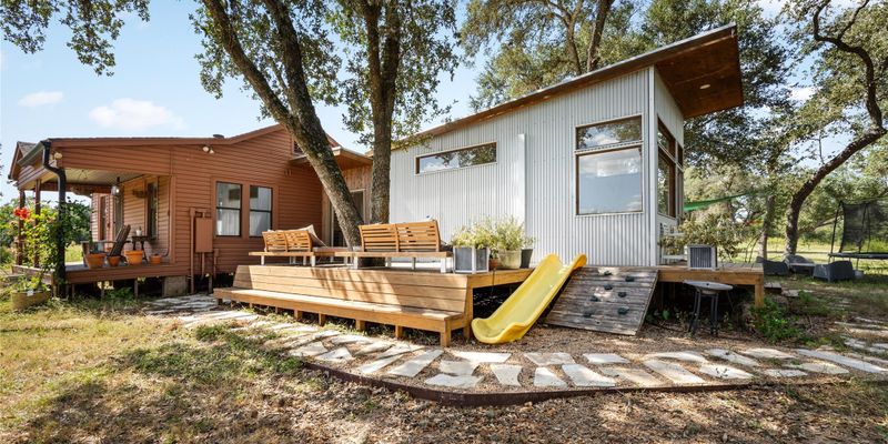 Cat Spring House: 11773 Newberg Rd