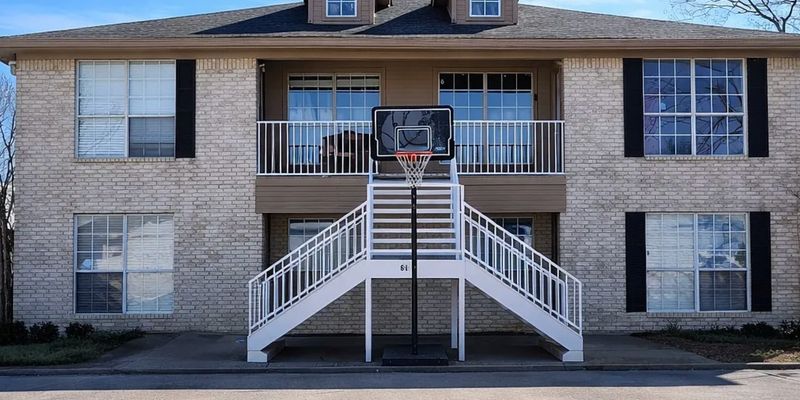 Crowley Multiplex: 609 Race St