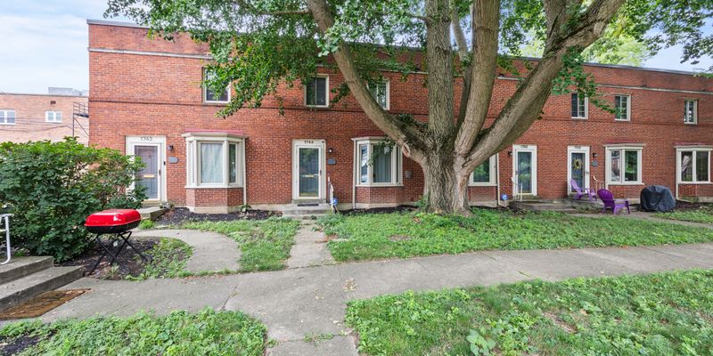 Columbus House: 1740 E Broad St