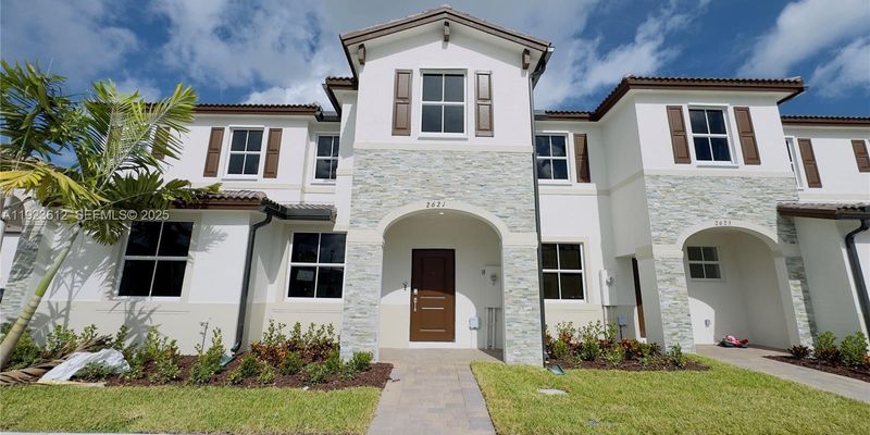 Homestead House: 2621 SE 27th Dr