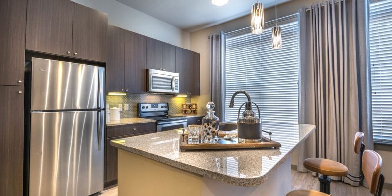 Houston Apartment: 7898 Main St