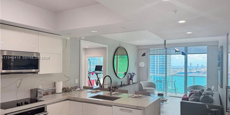 Miami House: 31 SE 5th St