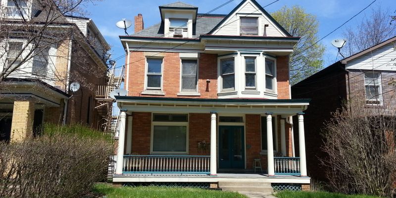 Pittsburgh Apartment: 5515 Black St, Pittsburgh, PA 15206