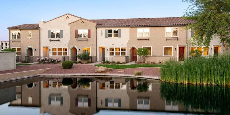 Gilbert House: 1822 E Chelsea Ln, unit 102