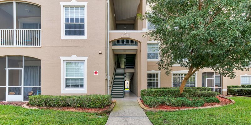 Jacksonville House: 7990 Baymeadows Rd E, #329