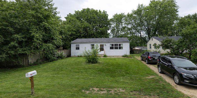 Rockford House: 4333 School St