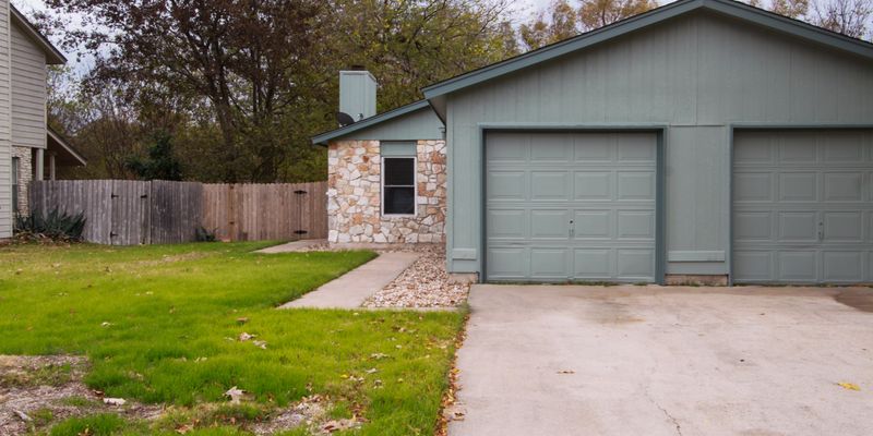 Austin Multiplex: 12609 Turtle Rock Rd