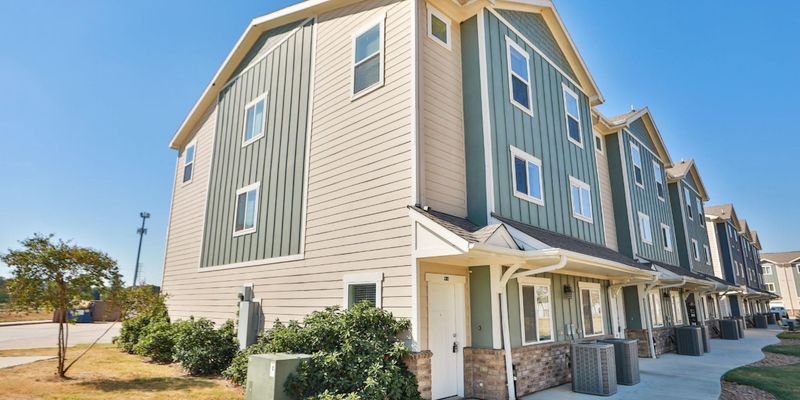 Spring Apartment: 21155 Gosling Rd #10B