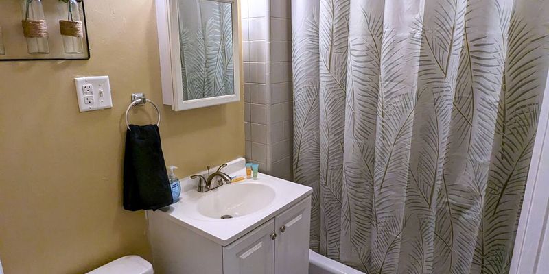 Klamath Falls Apartment: 1717 Main St