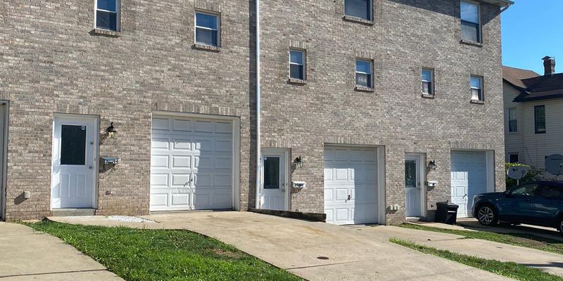 Pitcairn Townhome: 288-298 2nd