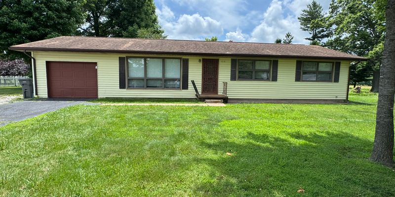Energy House: 102 Oaklawn Cir