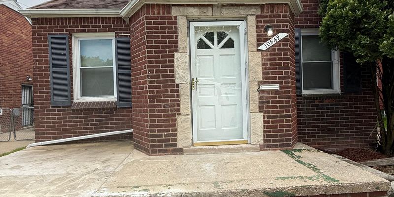 Detroit House: 10542 Lanark St