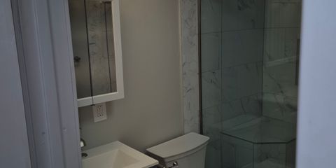 Bathroom 3.jpg