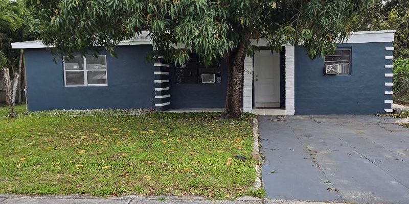 Miami House: 1020 NW 147th St