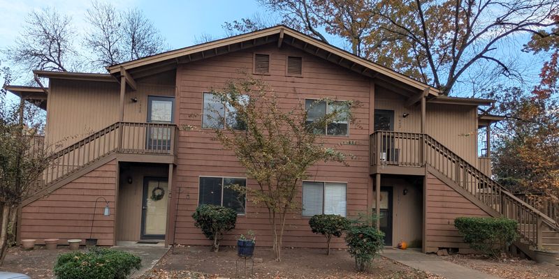 Rock Hill House: 1448 Riverwood Ct