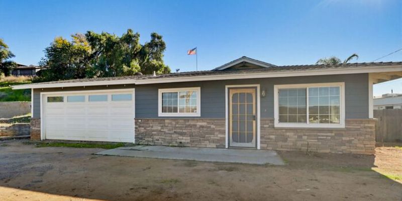 Lakeside House: 9734 Emerald Hill Ln