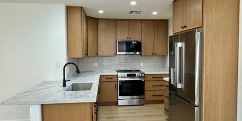 Kitchen side.jpg