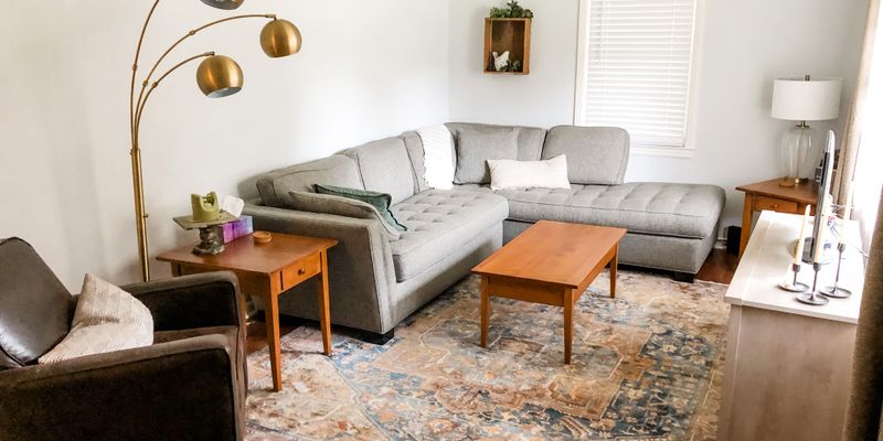 Savannah House: 405 Delores Dr