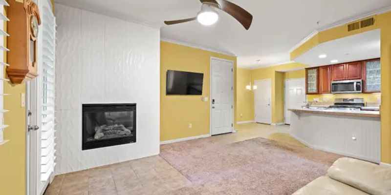 Rocklin House: 6511 Hearthstone Cir