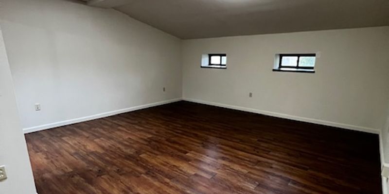 Meriden Apartment: 5 Colony Street