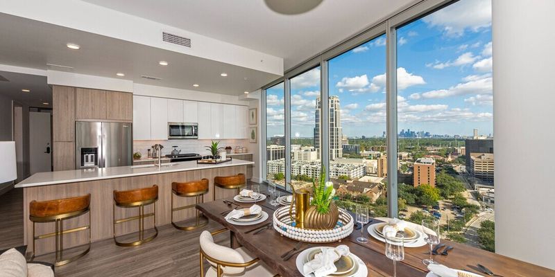 Houston Apartment: 1697 Sage Rd