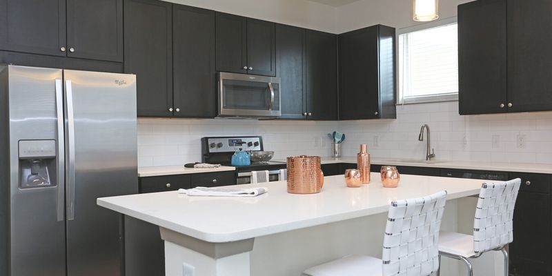 Houston Apartment: 8100 Westheimer Rd