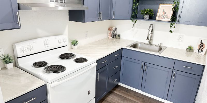 Des Moines Apartment: 2600 Kingman Blvd