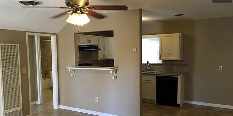 Bakersfield House: 1306 Woodrow Ave unit B