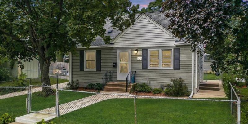 Minneapolis House: 3738 Standish Ave